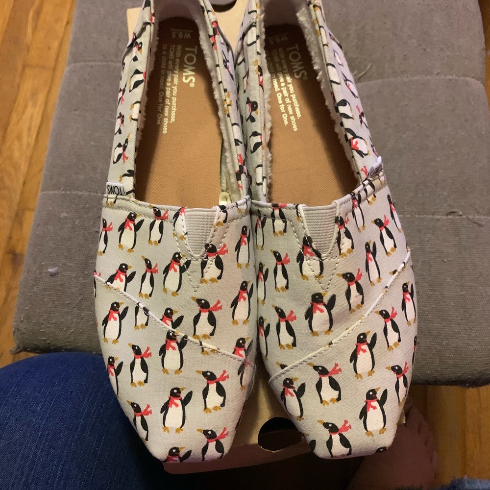 Tom’s shoes